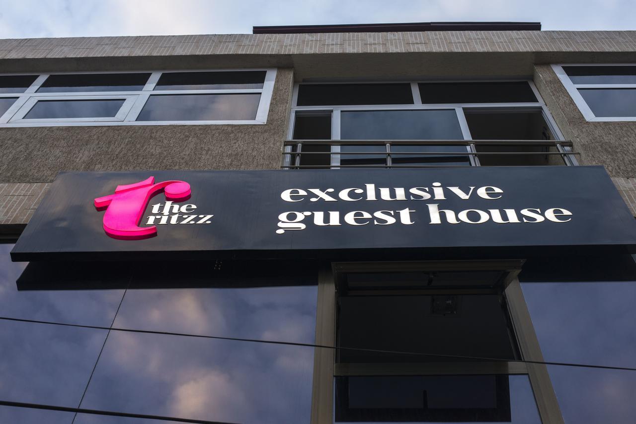 The Ritzz Exclusive Guest House Άκρα Εξωτερικό φωτογραφία